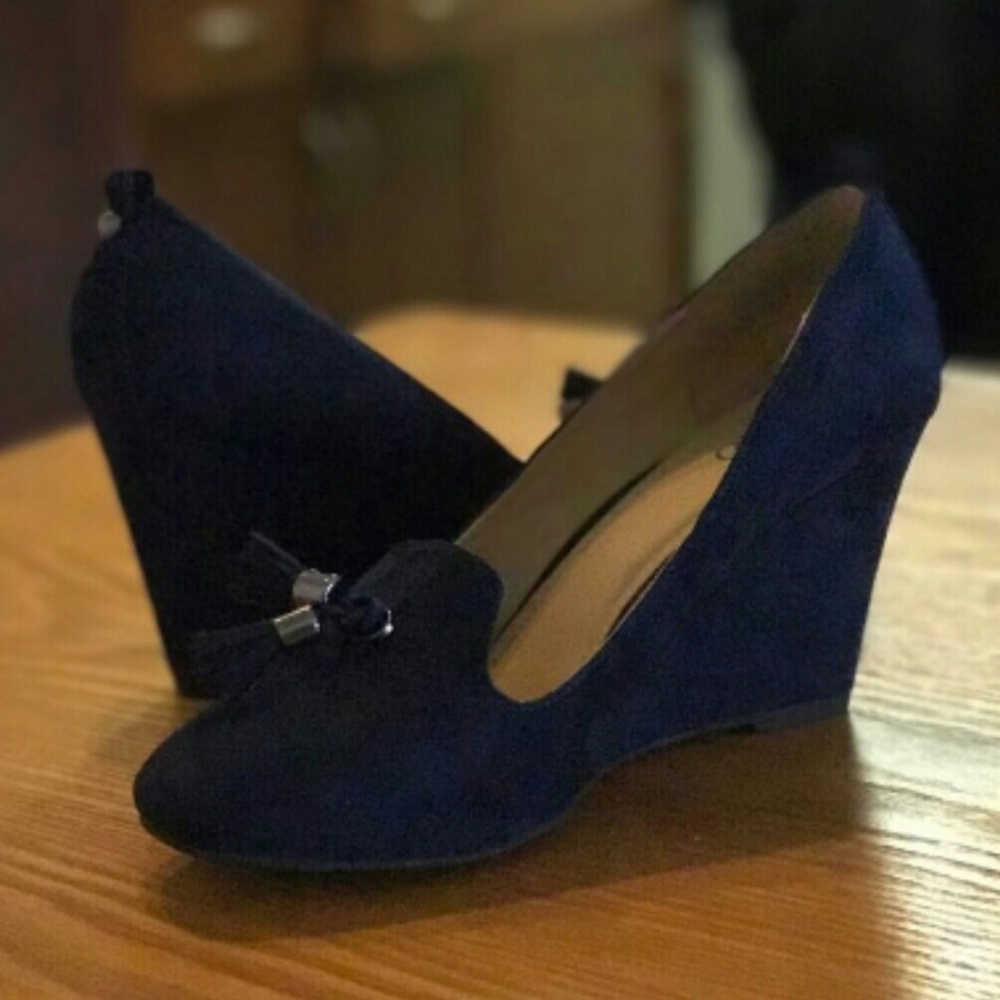 Tasseled Wedged Heels